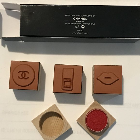 CHANEL Makeup 4 Piece Stamp Set - New in Box - Picture 14 of 15